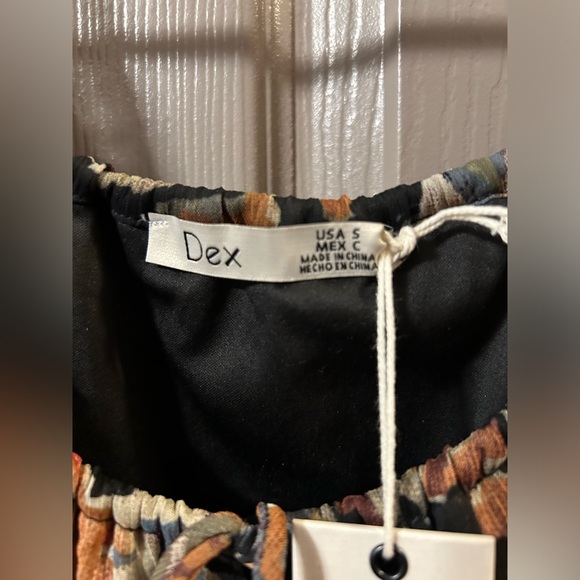 **STUNNING** DEX Dress - NWT - Picture 2 of 3